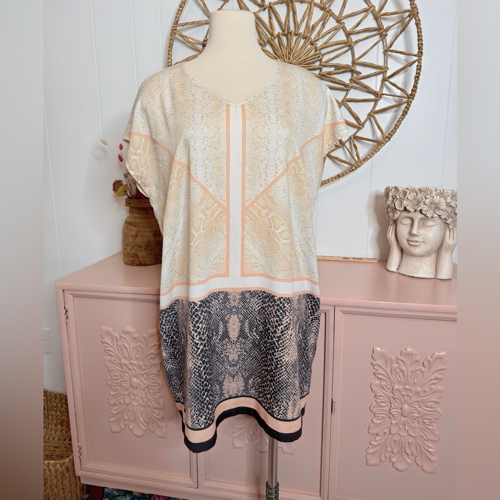 Women’s Pink Stitch size 6‎ Elegant slip dress Cream, peach  and Black